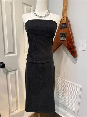 2pc Black Strapless Pencil Skirt/Bodice Top Set with Embroidered & Lace Detail